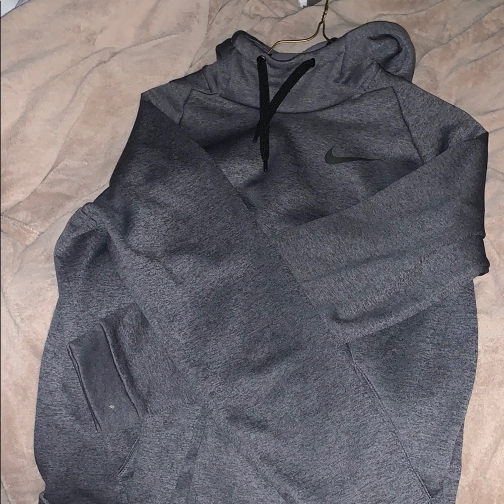 Men’s sweatshirt